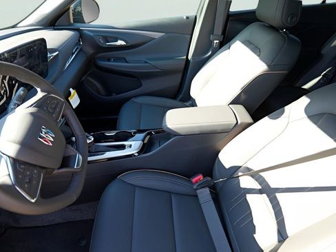 New 2026 Buick Envista Avenir image 9