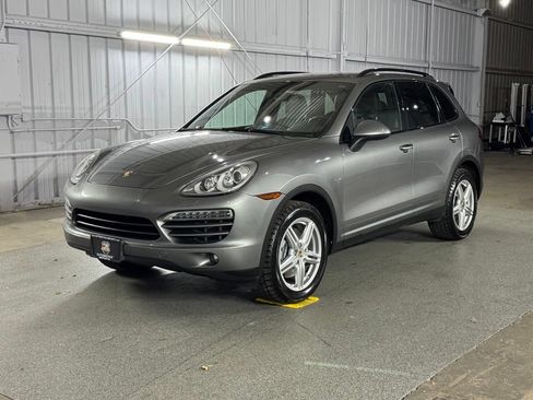 Used 2014 Porsche Cayenne Diesel AWD/4WD image 1