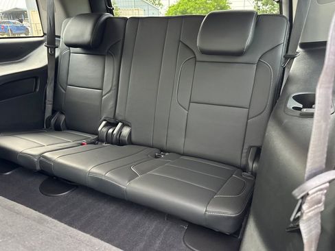 Used 2020 Chevrolet Tahoe LT w/ Luxury Package AWD/4WD image 17