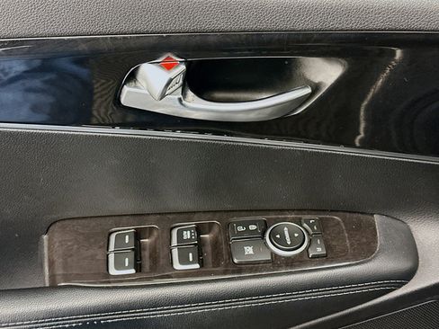 Used 2017 Kia Sorento LX w/ LX Convenience Package image 15