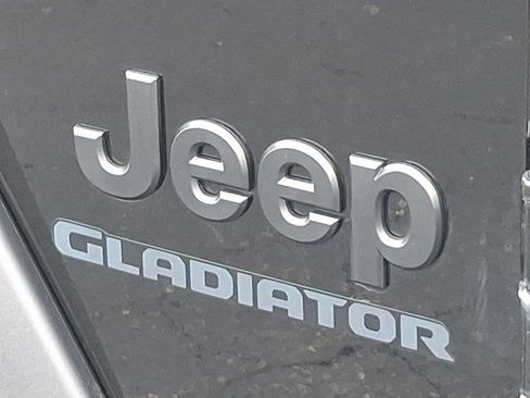 Used 2020 Jeep Gladiator Sport w/ Quick Order Package 24S AWD/4WD image 29