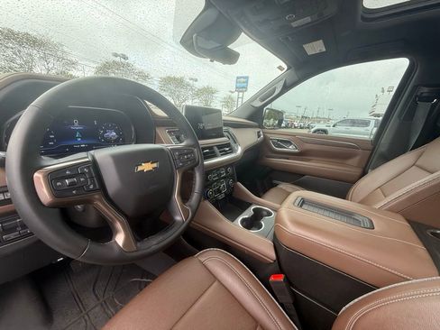 Used 2024 Chevrolet Suburban High Country w/ Max Trailering Package image 8