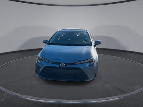 Used 2026 Toyota Corolla LE FWD image 3