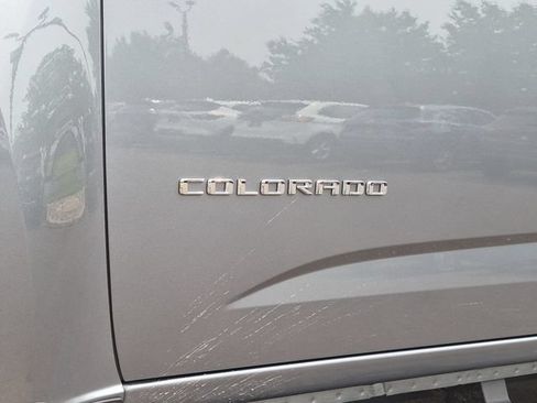 Used 2022 Chevrolet Colorado W/T w/ Custom Special Edition AWD/4WD image 32