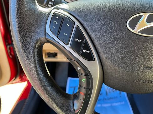 Used 2013 Hyundai Elantra GLS w/ Preferred Pkg image 14