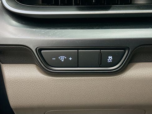 Used 2026 Kia Carnival FWD image 17
