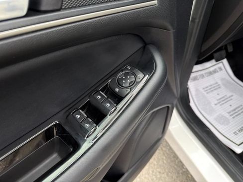 Used 2019 Ford Edge SEL w/ Equipment Group 201A FWD image 18