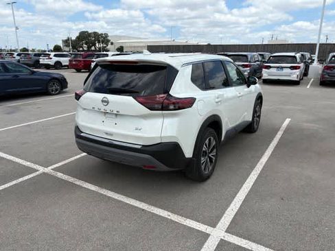Used 2023 Nissan Rogue SV FWD image 5