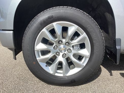 Used 2023 Chevrolet Silverado 1500 Custom AWD/4WD image 23