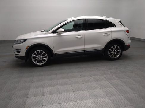 Used 2017 Lincoln MKC Select w/ Select Plus Package AWD/4WD image 2