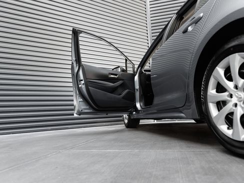 Used 2020 Toyota Corolla LE w/ Carpet Mat Package (TMS) FWD image 13