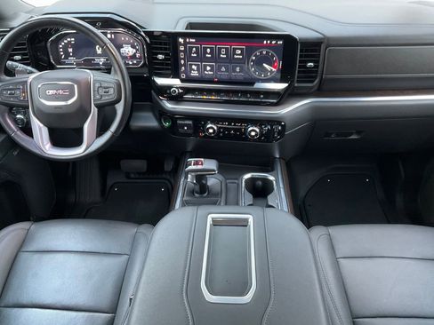 Used 2022 GMC Sierra 1500 SLT w/ SLT Premium Plus Package image 3
