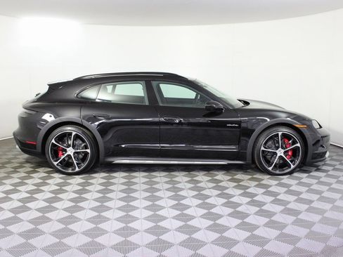 Used 2025 Porsche Taycan 4S image 8