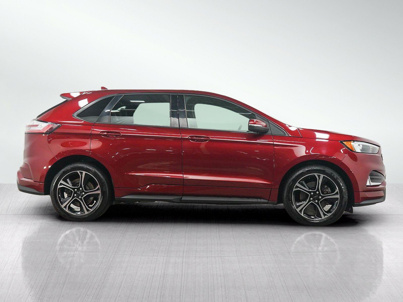 Used 2019 Ford Edge ST w/ Convenience Package AWD/4WD image 6