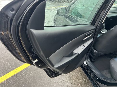 Used 2020 Toyota Yaris LE image 15