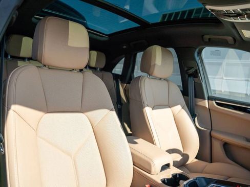 New 2026 Porsche Macan AWD/4WD image 27