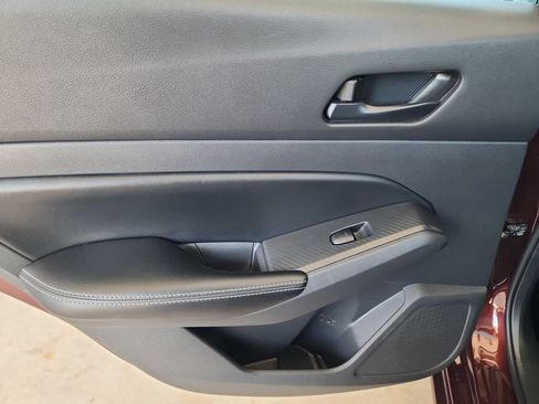 Used 2025 Nissan Altima 2.5 SV FWD image 33