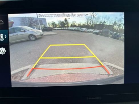 Used 2023 Hyundai Santa Fe SEL Convenience image 19