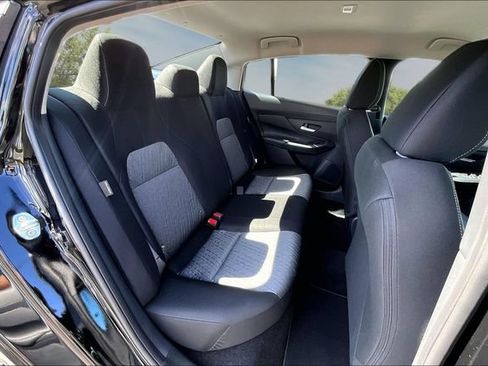 New 2027 Nissan Sentra SV FWD image 9