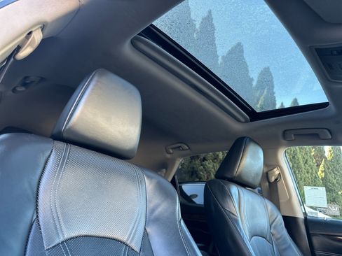 Used 2019 Lexus RX 450h AWD image 18