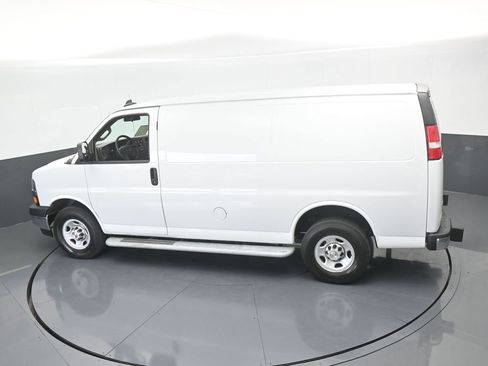 Used 2024 Chevrolet Express 2500 w/ Driver Convenience Package image 43