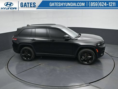 Used 2023 Jeep Grand Cherokee Altitude AWD/4WD image 52