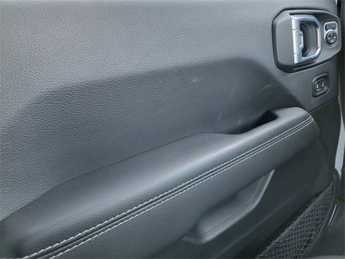 Certified 2022 Jeep Wrangler Unlimited Sahara image 37