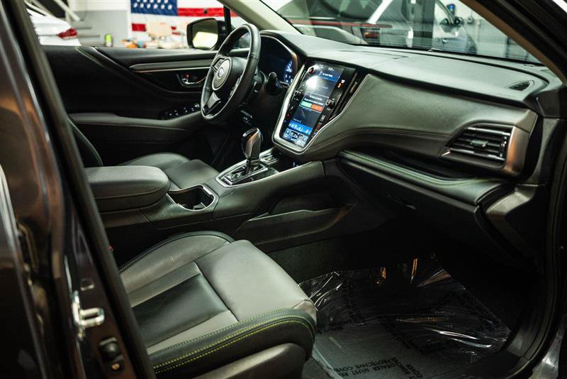 Used 2025 Subaru Outback Onyx Edition AWD/4WD image 14
