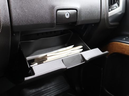 Used 2015 Chevrolet Silverado 2500 LTZ image 36