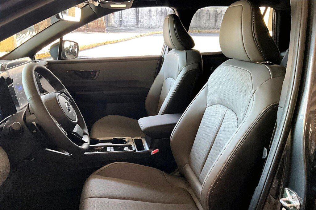 New 2026 Subaru Outback Limited AWD/4WD image 7
