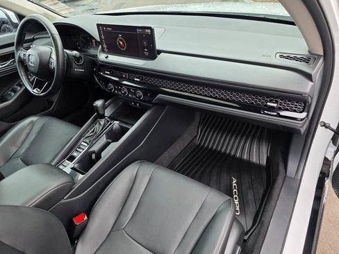 Used 2023 Honda Accord EX-L image 9