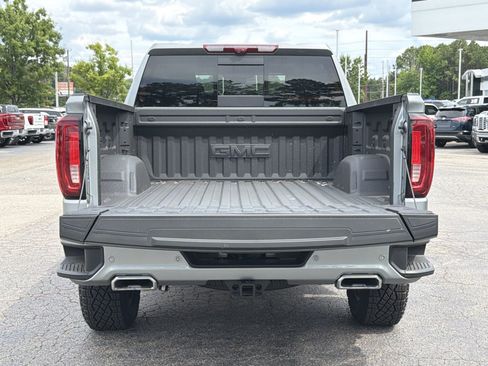 Used 2026 GMC Sierra 1500 AT4 w/ Technology Package AWD/4WD image 32