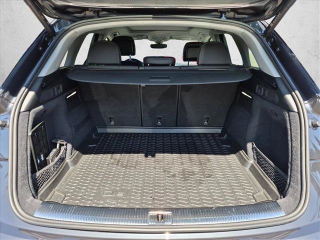 Used 2021 Audi Q5 Prestige w/ Prestige Package AWD/4WD image 6