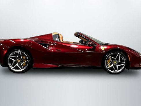 Used 2021 Ferrari F8 Tributo RWD image 4