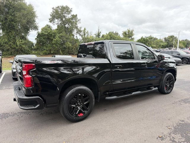 Used 2021 Chevrolet Silverado 1500 RST w/ Redline Edition AWD/4WD image 2