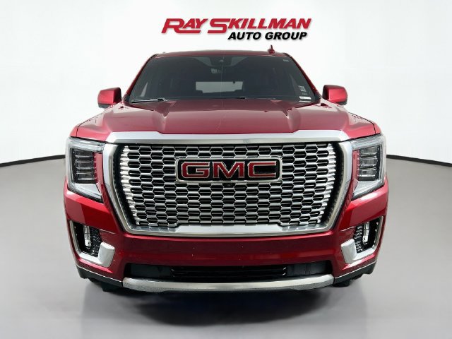 Used 2024 GMC Yukon Denali w/ Advanced Technology Package AWD/4WD image 2
