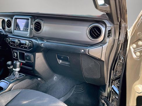 Used 2023 Jeep Gladiator Sport image 27