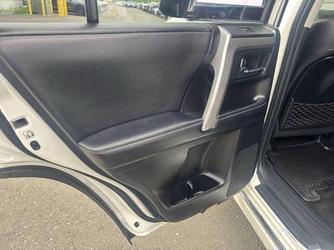 Used 2019 Toyota 4Runner Limited AWD/4WD image 8