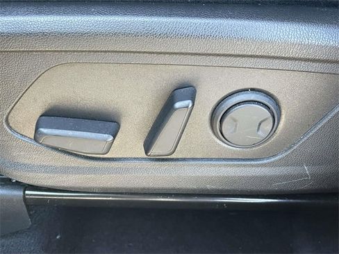 Used 2023 Kia Sorento SX image 31