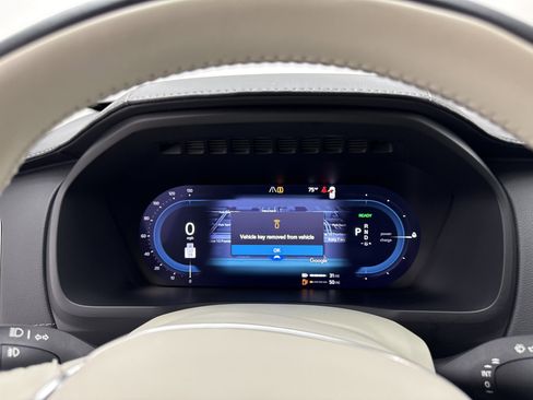 Used 2023 Volvo XC90 T8 Ultimate image 18