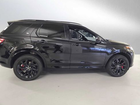Certified 2025 Land Rover Discovery Sport Dynamic SE image 6