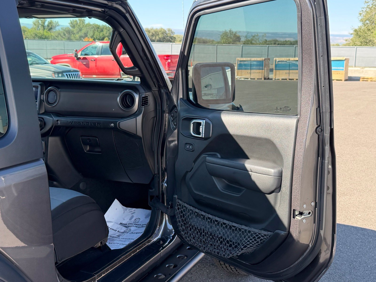 Used 2023 Jeep Wrangler Sport AWD/4WD image 26