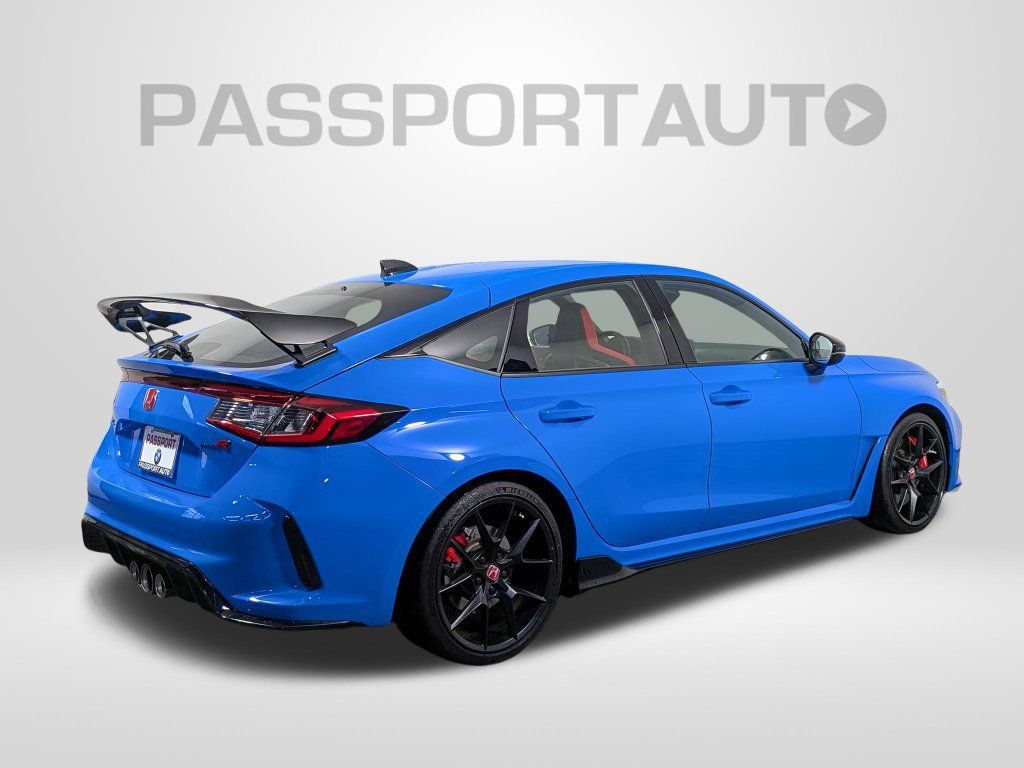 Used 2025 Honda Civic Type R image 7