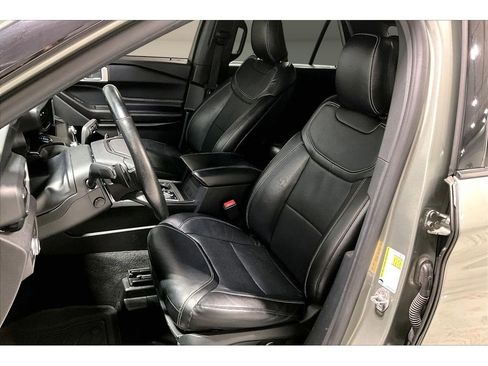 Used 2020 Ford Explorer ST image 24