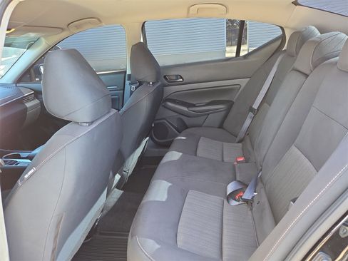 Used 2024 Nissan Altima 2.5 SV image 13