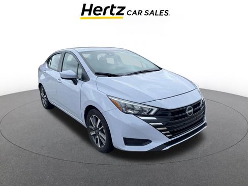 Used 2025 Nissan Versa SV image 1