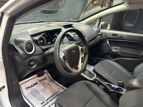 Used 2017 Ford Fiesta SE image 11