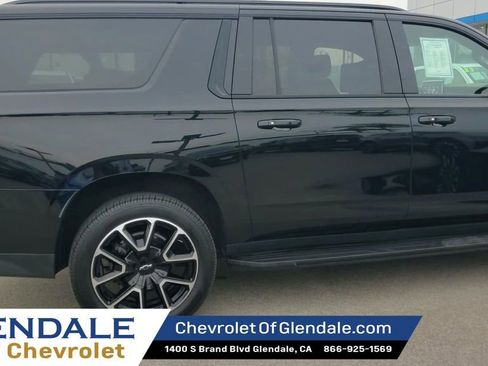 Certified 2021 Chevrolet Suburban RST w/ Rear Media and Nav Package image 9