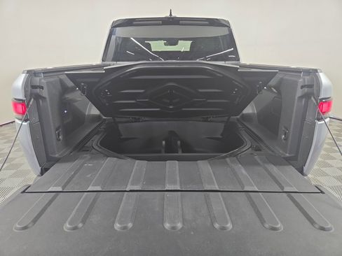 Used 2022 Rivian R1T Launch Edition image 15