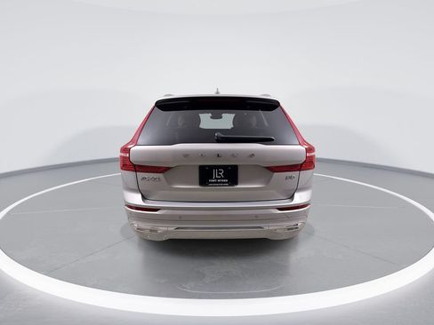 Used 2022 Volvo XC60 B5 Inscription FWD image 7